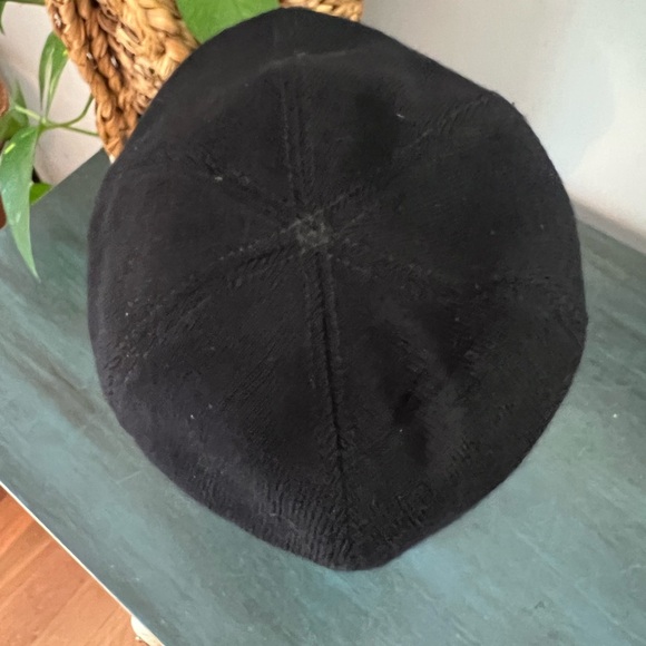 Cremieux black hat newsboys 
23” circumference - Picture 3 of 5